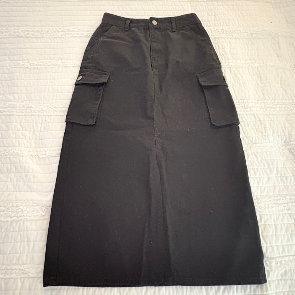 Black Maxi Skirt with Pockets
